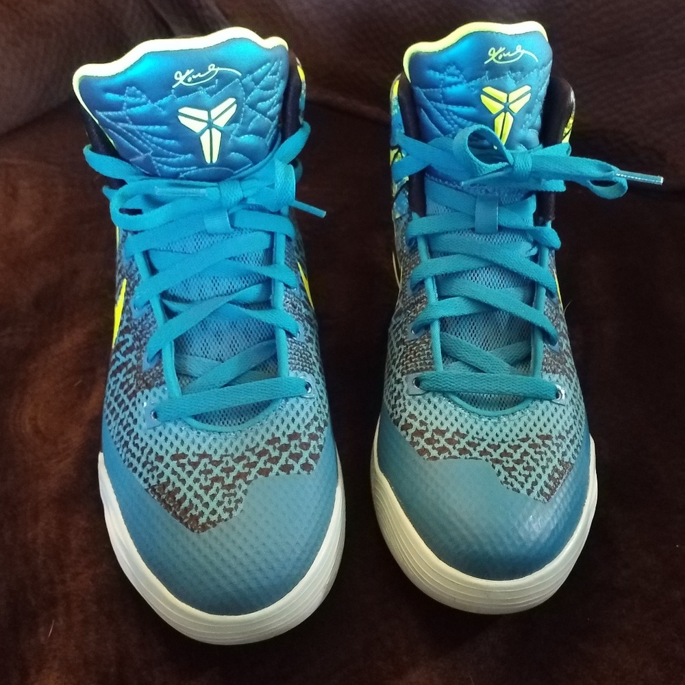 PRICE DROP!!! Nike Kobe 9 Low Top Shoes
